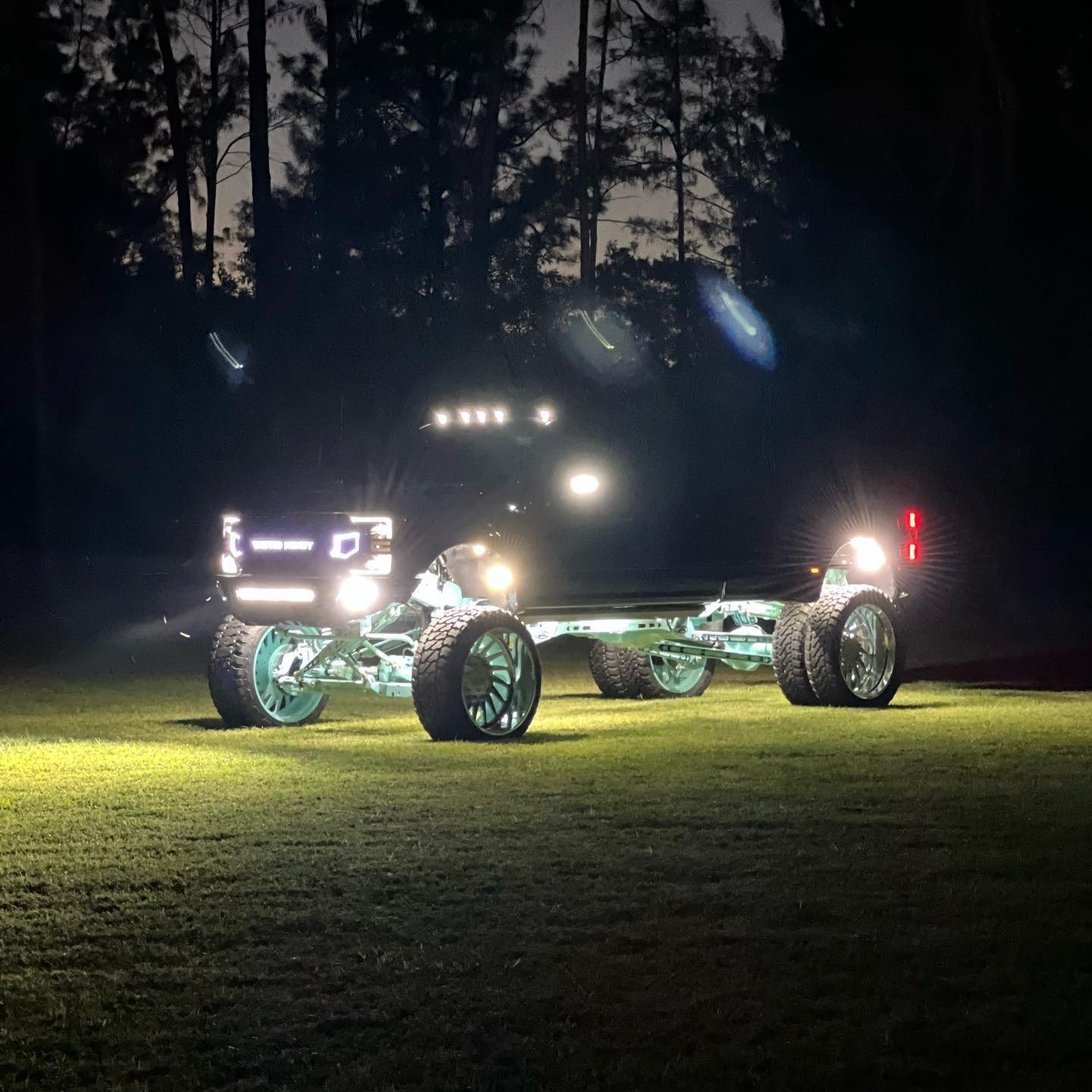 (TRUCK/JEEP) - White Single Color Rock Light Kit