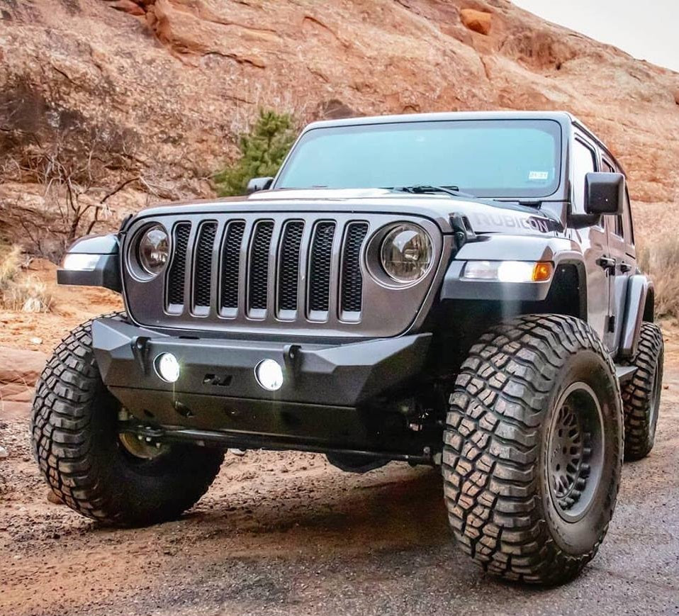 Jeep JL/Gladiator Front Bumper With Skid Plate 18+ Wrangler JL/Gladiator W/Fog Light Holes The Hammer Series Motobilt